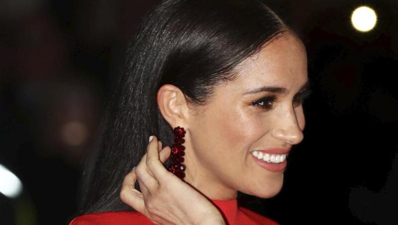 Meghan spricht für einen guten Zweck. Meghan spricht für einen guten Zweck.