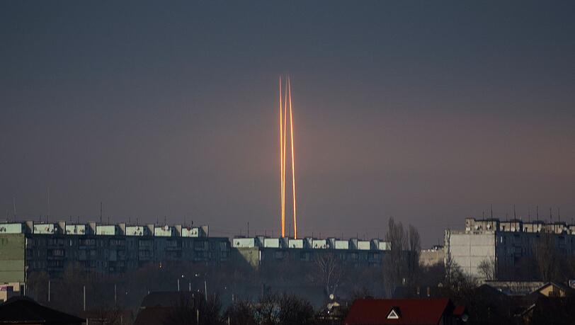 Raketen werden von der russischen Region Belgorod aus auf die Ukraine abgefeuert.