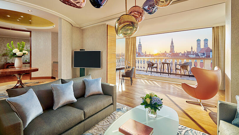 Die Präsidentensuite (325 Quadratmeter) mit sechs Schlafzimmern bietet einen Mega-Ausblick auf Münchens Altstadt