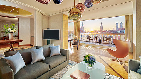 Die Präsidentensuite (325 Quadratmeter) mit sechs Schlafzimmern bietet einen Mega-Ausblick auf Münchens Altstadt