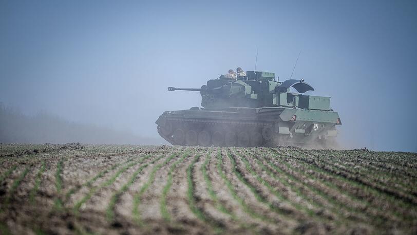 Wieviele Panzer Deutschland in die Ukraine liefert, soll künftig nicht mehr im Internet zu lesen sein.