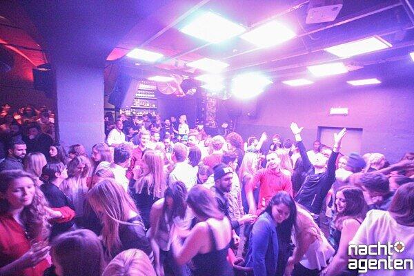 Die besten Partybilder vom Samstag. Hier aus dem Crux.