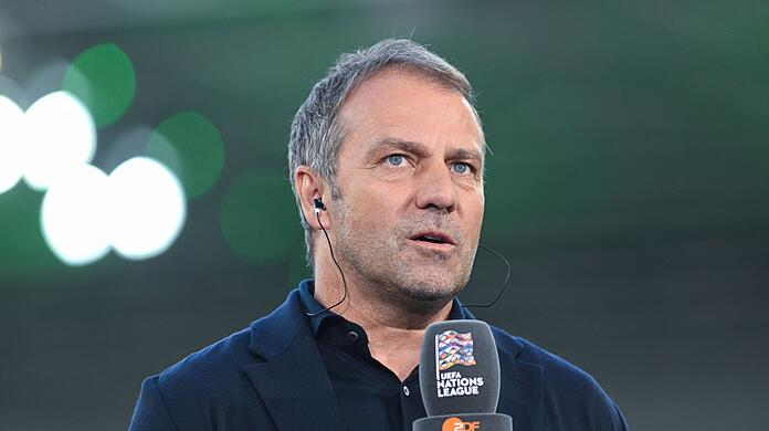 Bundestrainer Hansi Flick lobt sein Team nach dem historischen Sieg gegen Italien.