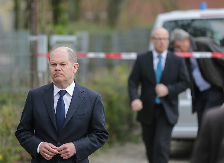 Die Hamburger sind von der Bluttat eines 17-jährigen Schülers geschockt. Der Junge hat seinen Mitschüler am Vormittag mit mehreren Messerstichen getötet.