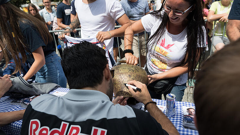 Fan-Fest im Olympiapark - die Bilder von der Saisoneröffnung der Red Bulls.