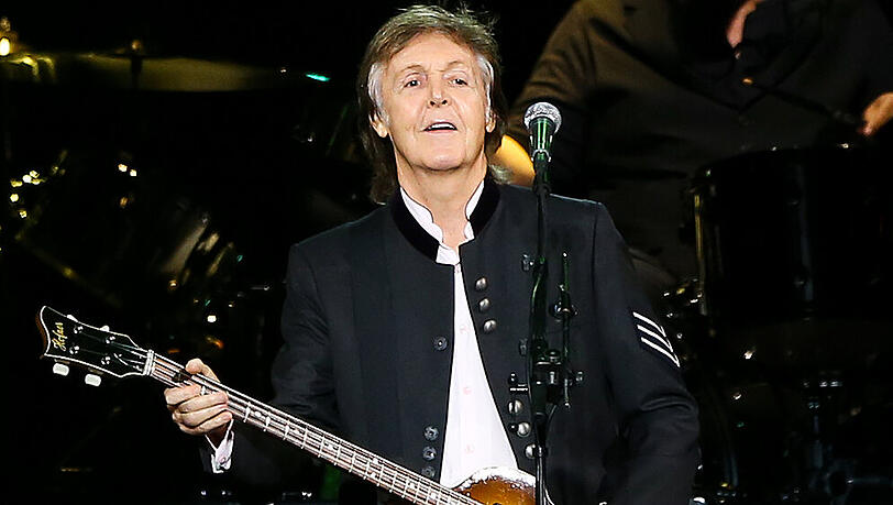 Ex-Beatle Sir Paul McCartney steht auch heute noch auf der Bühne. Ex-Beatle Sir Paul McCartney steht auch heute noch auf der Bühne.