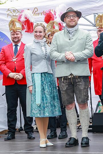 Das Prinzenpaar am Montag auf der Bühne des Viktualienmarktes.