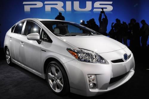 Die dritte Generation: Der neue Toyota Prius soll mit 4,7 Litern Sprit 100 Kilometer weit kommen.