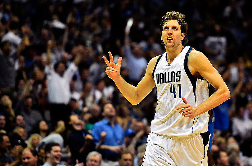 Nowitzki für drei. Dennoch verlor Dallas 108:118 gegen Houston.