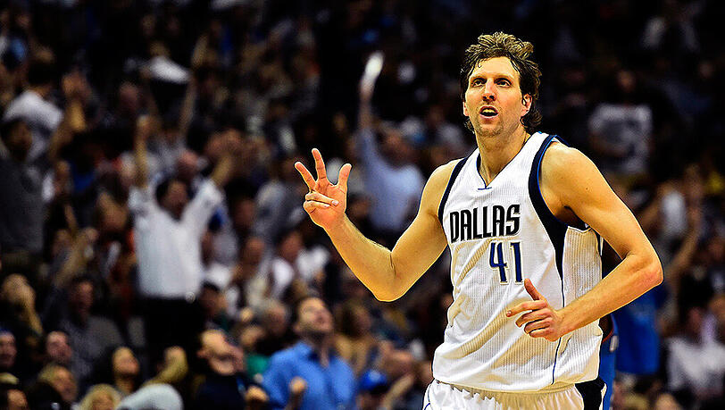 Nowitzki für drei. Dennoch verlor Dallas 108:118 gegen Houston. Nowitzki für drei. Dennoch verlor Dallas 108:118 gegen Houston.