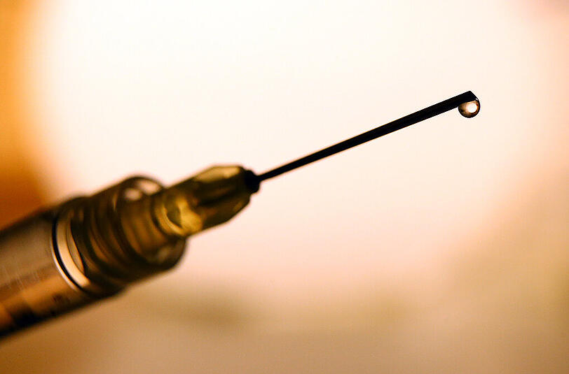 Mumps breitet sich aktuell aus. Wer noch nicht geimpft ist, soll das umgehend nachholen.