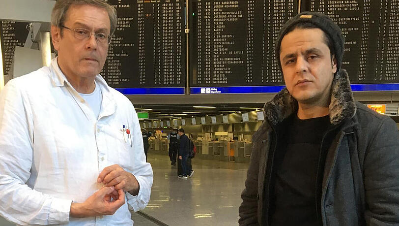 Es besteht Hoffnung: Pouya hat am Montag einen Termin in der Deutschen Botschaft erhalten. Es besteht Hoffnung: Pouya hat am Montag einen Termin in der Deutschen Botschaft erhalten.