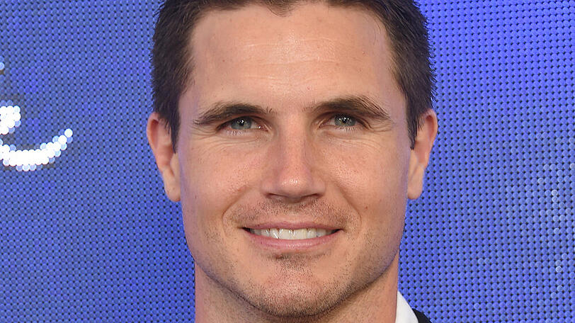 Schauspieler Robbie Amell ist jetzt Vater