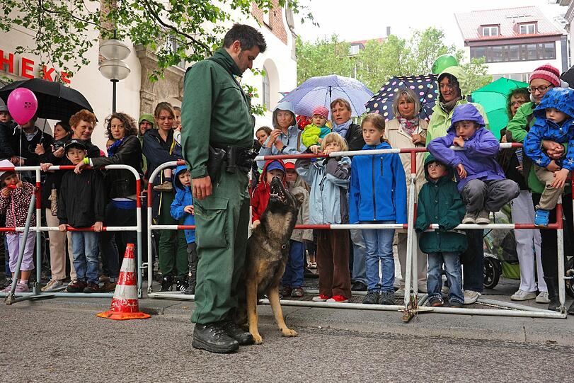 Beim Tag der offenen Tür des Polizeipräsidiums München konnten die Besucher einen spannenden Blick hinter die Kulissen werfen.