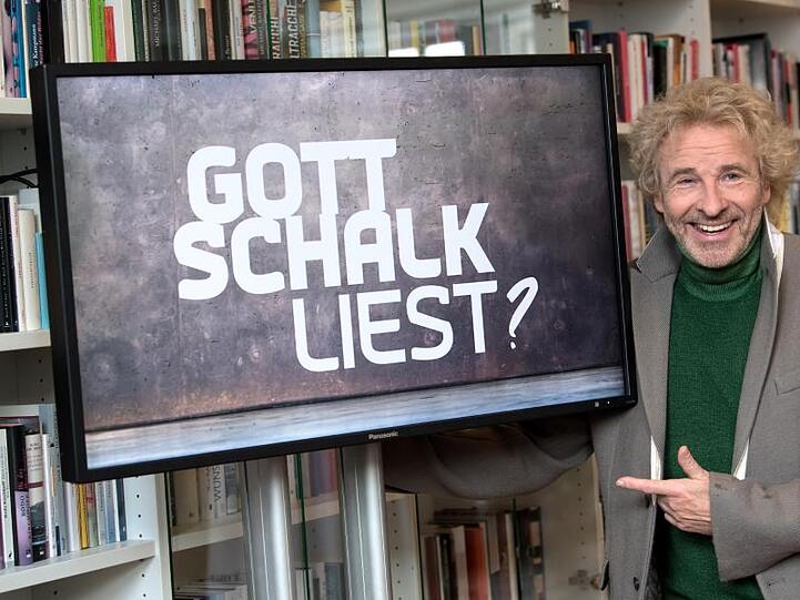 Thomas Gottschalk, Entertainer und Showmaster, präsentiert bei einer Pressekonferenz seine neue Sendung "Gottschalk liest?". Foto: Sven Hoppe
