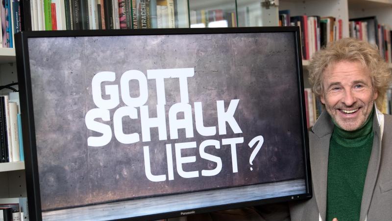 Thomas Gottschalk, Entertainer und Showmaster, präsentiert bei einer Pressekonferenz seine neue Sendung "Gottschalk liest?". Foto: Sven Hoppe Thomas Gottschalk, Entertainer und Showmaster, präsentiert bei einer Pressekonferenz seine neue Sendung "Gottschalk liest?". Foto: Sven Hoppe