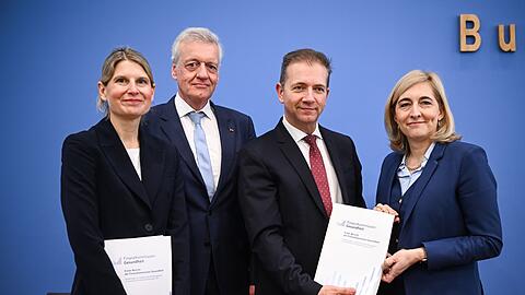 Die Kommission des Gesundheitsministeriums empfiehlt eine gestaffelte Steuer je nach Zuckergehalt. (Archivbild)