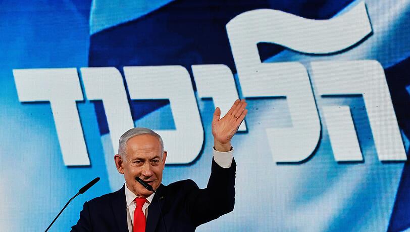 Der israelische Ministerpr&auml;sident Benjamin Netanjahu hat nach der Wahl in Israel zur Bildung einer starken rechtsgerichteten Regierung ohne Beteiligung arabischer Parteien aufgerufen.