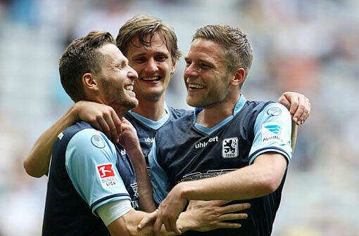1860-Spieler Benny Lauth, Kai Bülow und Dominik Stahl.
