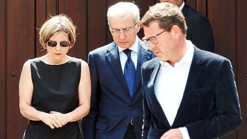 Witwe Maike Kohl-Richter mit dem Vorsitzenden der jüdischen Gemeinde in Frankfurt, Salomon Korn (M.), und Ex-Bild-Chefredakteur Kai Diekmann. Witwe Maike Kohl-Richter mit dem Vorsitzenden der jüdischen Gemeinde in Frankfurt, Salomon Korn (M.), und Ex-Bild-Chefredakteur Kai Diekmann.