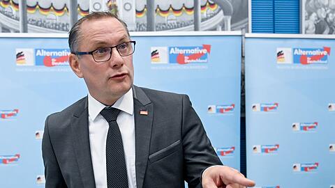 Tino Chrupalla äußert sich am Rande einer Pressekonferenz zu dem Vorfall in Ingolstadt.
