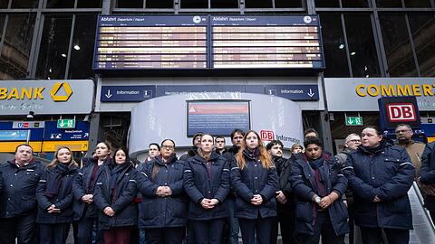 Der Zugbegleiter starb nach Faustschl&auml;gen gegen den Kopf