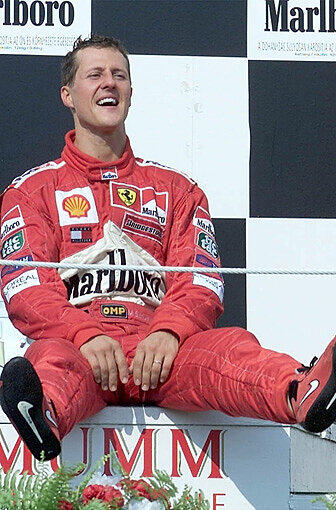 Jetzt ist sein Erfolg nicht mehr zu bremsen: 2001 holt Michael Schumacher seinen vierten WM-Titel.
