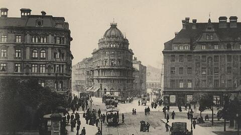 Um 1890: Links im Bild ist das Kaufhaus Horn am heutigen Kaufhof-Standort zu sehen, halb rechts im Hintergrund der alte Hauptbahnhof.