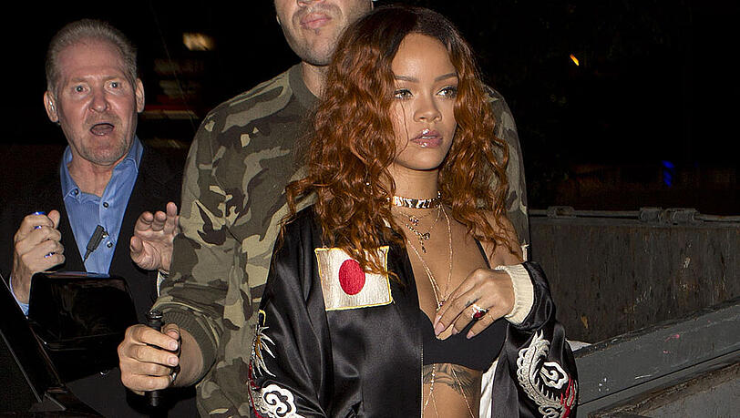 Rihanna wird von Siri gemobbt Rihanna wird von Siri gemobbt