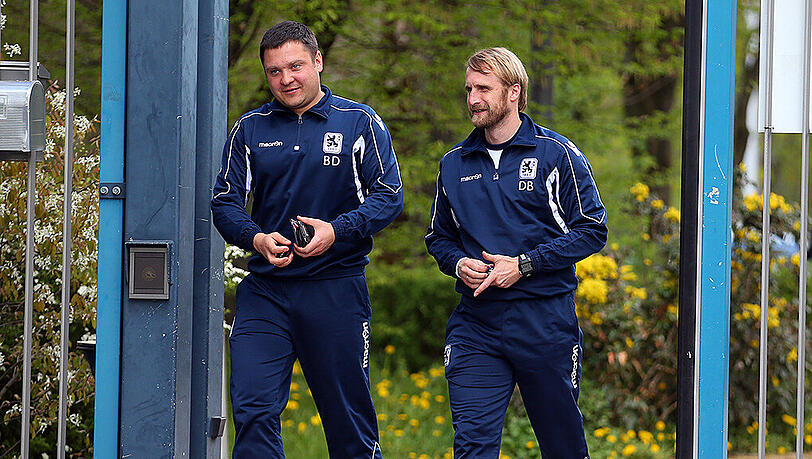 Das Trainerteam hat die Zuständigkeiten gewechselt. Chefcoach am letzten Spieltag wird Denis Bushuev (l) sein. Das Trainerteam hat die Zuständigkeiten gewechselt. Chefcoach am letzten Spieltag wird Denis Bushuev (l) sein.