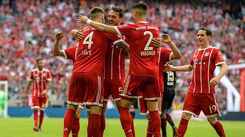 Die Bayern wollen sich gegen Köln den Frust vom Champions-League-Aus gegen Real Madrid aus den Beinen schütteln.