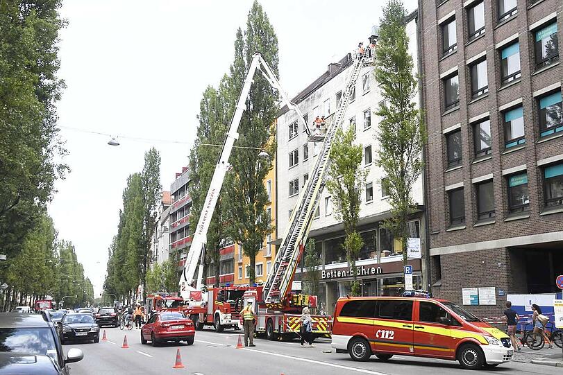 Großer Feuerwehr-Einsatz in der Lindwurmstraße