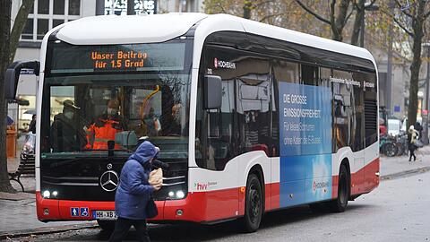 Hamburg ist die Stadt mit den meisten E-Bussen in der ÖPNV-Flotte. (Archivbild)