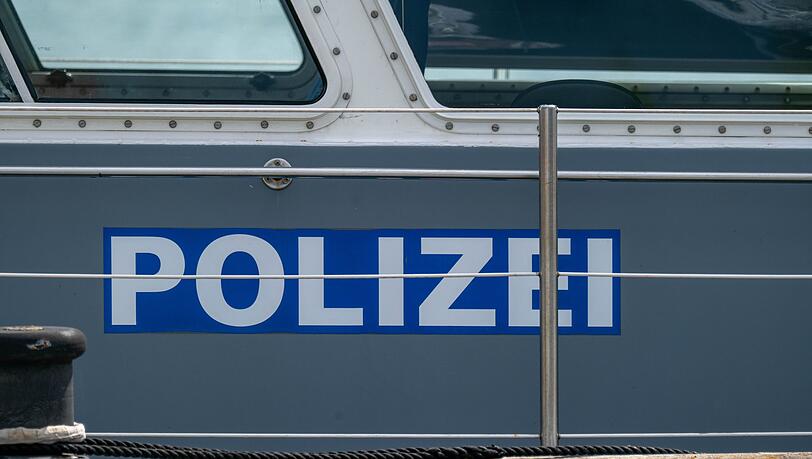 Die Wasserschutzpolizei Bamberg ermittelt nun. (Symbolbild)