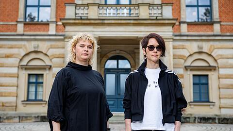 Die beiden Frauen inszenieren den ersten Bayreuther "Rienzi".