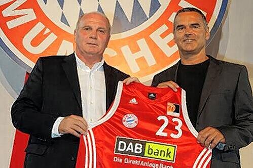Die beiden Macher des Basketball-Projekts beim FC Bayern: Uli Hoeneß und Dirk Bauermann