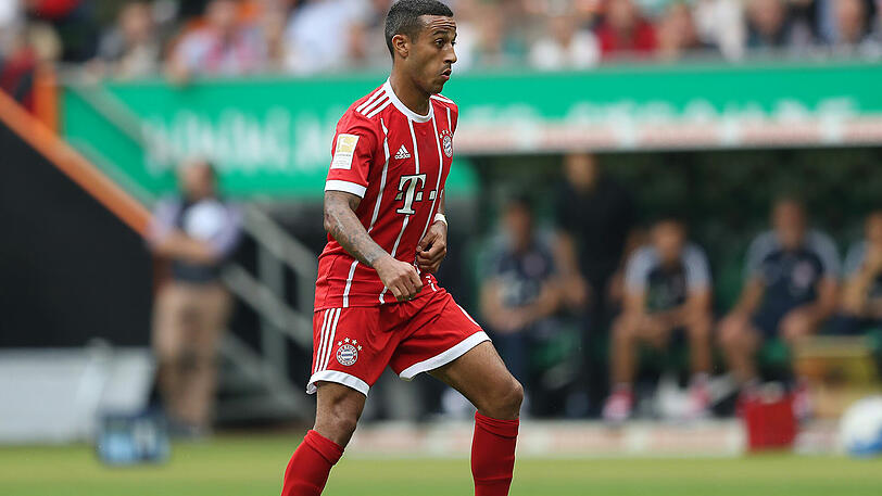 THIAGO: Note 5. Hatte mit Spanien 8:0 gegen Liechtenstein gewonnen - so leicht war es diesmal nicht, im Gegenteil. Nach ordentlicher Anfangsphase machte sich Thiago das Leben selbst schwer, seine Außenrist-Pässe, die nicht ankamen, waren das falsche Mittel. Zu lässig.(Archivfoto)