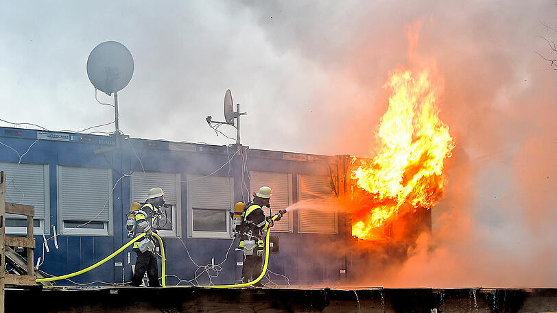 Die Feuerwehr konnte die Flammen nach 30 Minuten löschen.