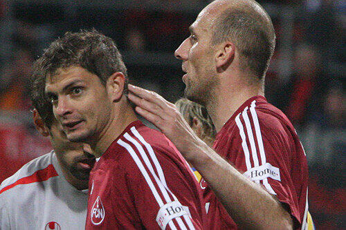 Absteiger wollen nicht weg: Nach Jan Koller kann sich auch Angelos Charisteas (links) eine Zweitliga-Zukunft beim Club vorstellen.
