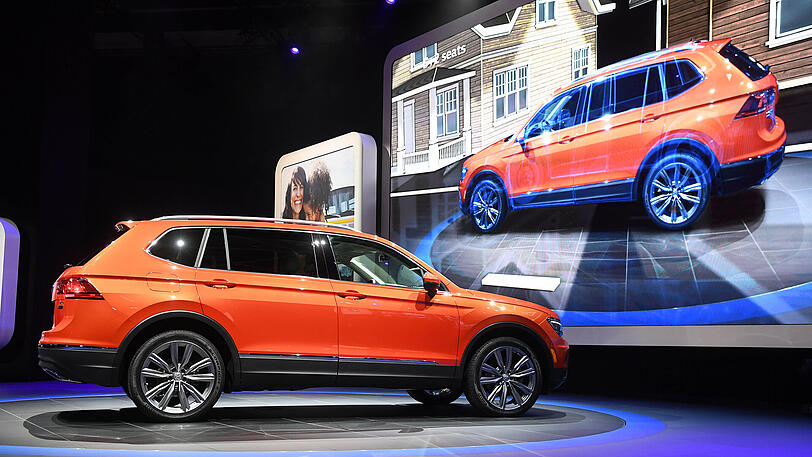 Bei der North American International Auto Show (NAIAS) in Detroit (Michigan) wird der VW Tiguan Langversion präsentiert.