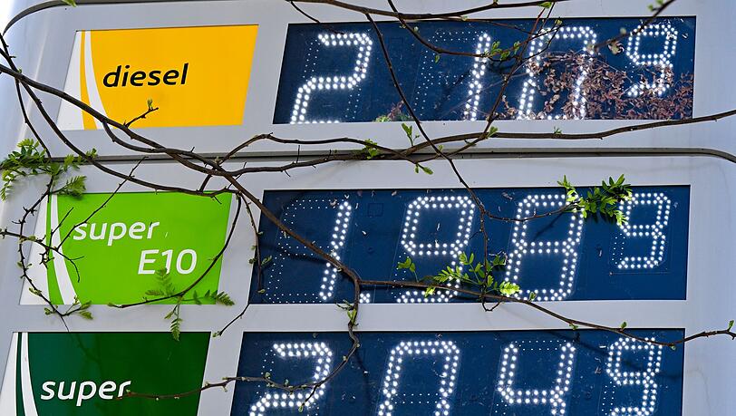 Vor dem Preissprung am Mittag gab es an einigen Tankstellen Benzin f&uuml;r weniger als 2 Euro.