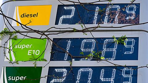 Vor dem Preissprung am Mittag gab es an einigen Tankstellen Benzin f&uuml;r weniger als 2 Euro.