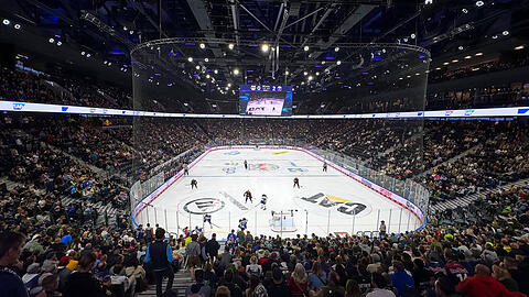 2027 werden die Boston Bruins zwei NHL-Regular-Season-Games im Münchner SAP Garden austragen. 2027 werden die Boston Bruins zwei NHL-Regular-Season-Games im Münchner SAP Garden austragen.