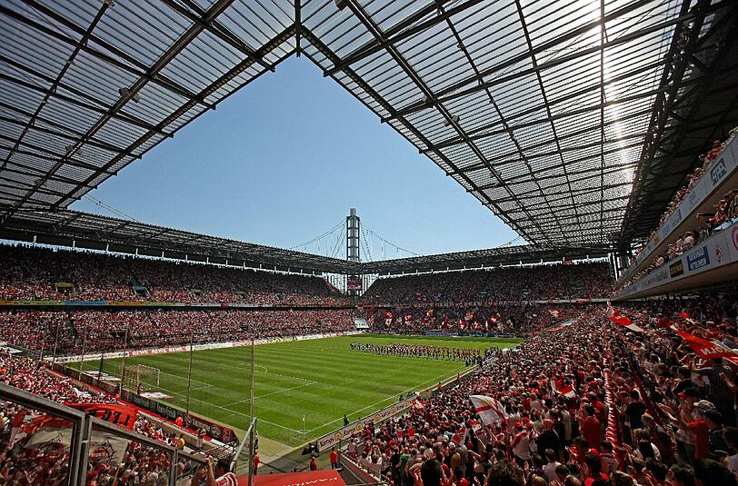 Nicht in den Top 20, aber einen Platz unter den Top-100 des "FourFourTwo"-Magazin sicherten sich noch sechs weitere Stadien aus Deutschland.

Platz 84 - Rheinenergiestadion
Ort: Köln (Deutschland)
Plätze: 50.000
Teams: 1. FC Köln
Eröffnung: 31. Januar 2004