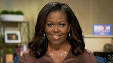 Michelle Obama mit ihrer "VOTE"-Kette