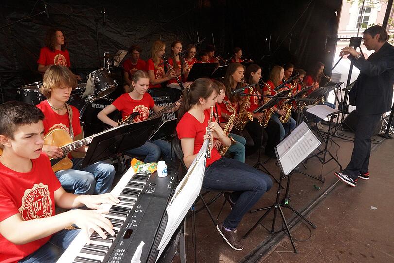 Die Big Band des Dante-Gymnasiums brachte Schwung in die Veranstaltung.