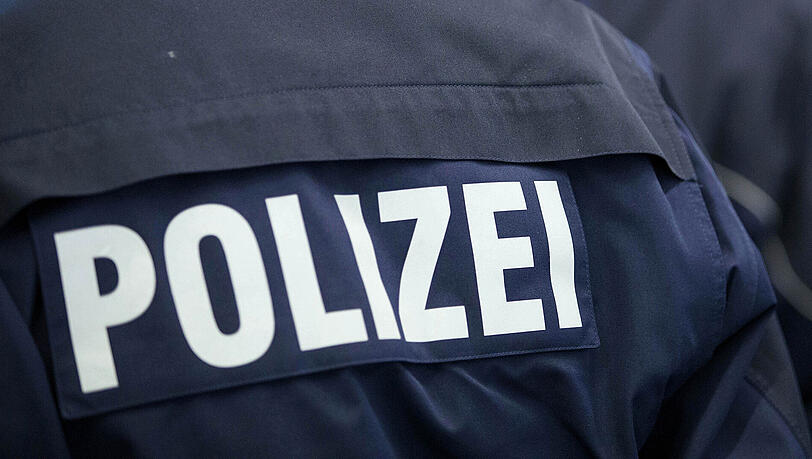 Die Polizei sucht Zeugen der Tat. Die Polizei sucht Zeugen der Tat.