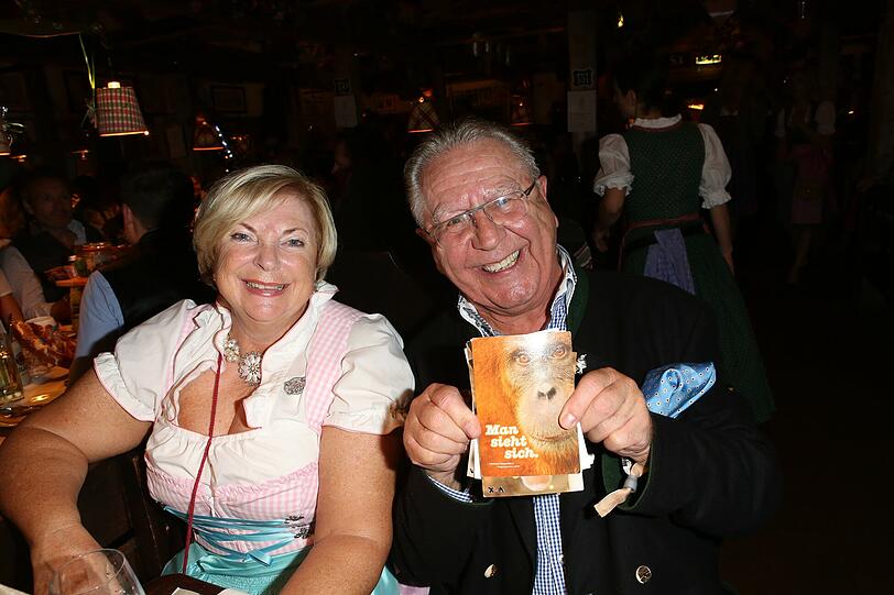 Heinz Horrmann(Gastrokritiker) mit Ehefrau Regine im Käferzelt.