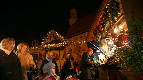 Münchens lauschigster Christkindlmarkt: die Blutenburger Weihnacht.