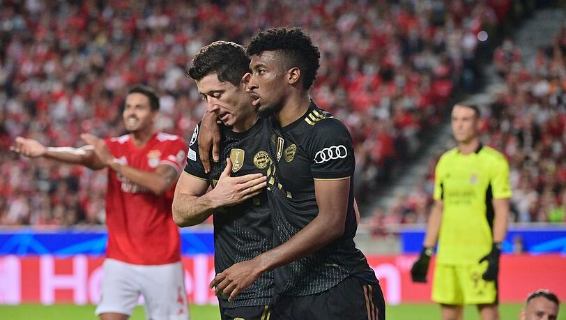 Spielten jahrelang zusammen beim FC Bayern: Robert Lewandwoski (l.) und Kingsley Coman. (Archivbild)